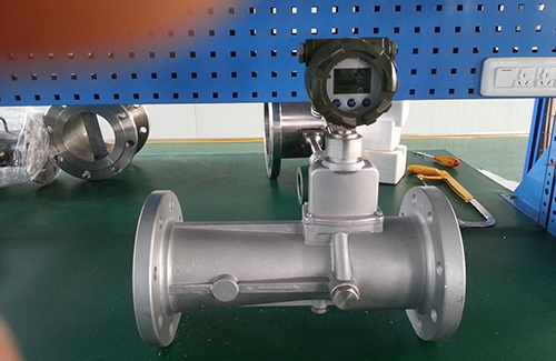 溫壓補(bǔ)償型旋進(jìn)旋渦流量計產(chǎn)品圖